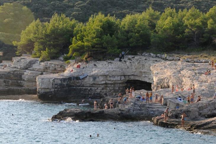 Din-pula Pula
