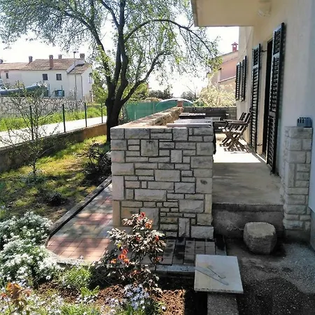 Apartman Din-Pula Exterior photo