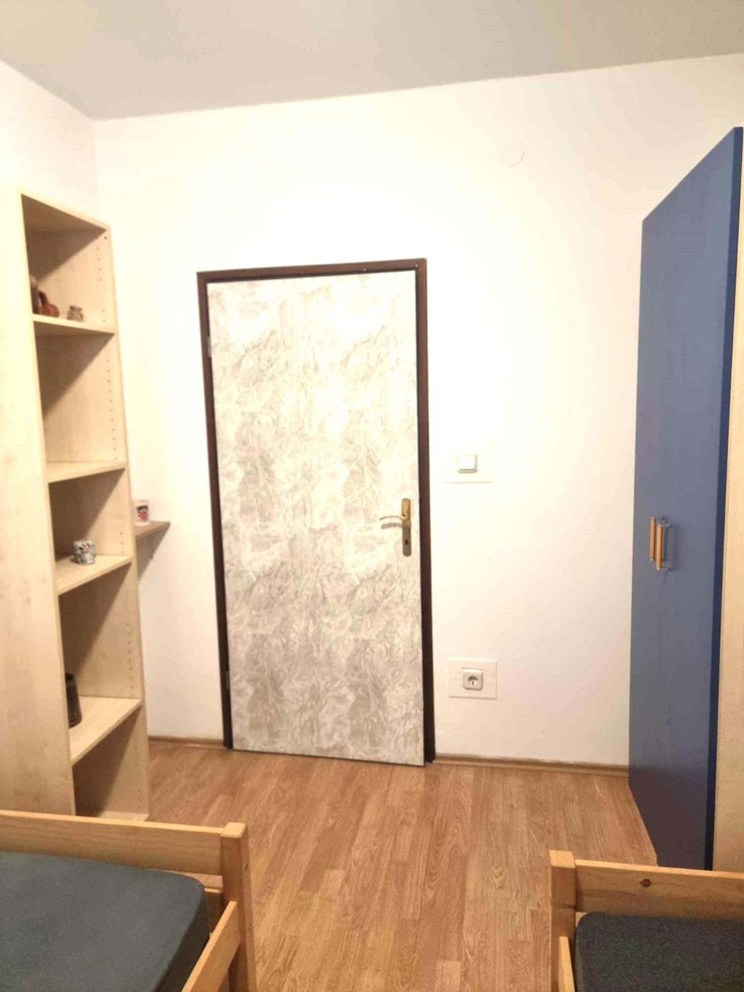 Din-pula Apartment