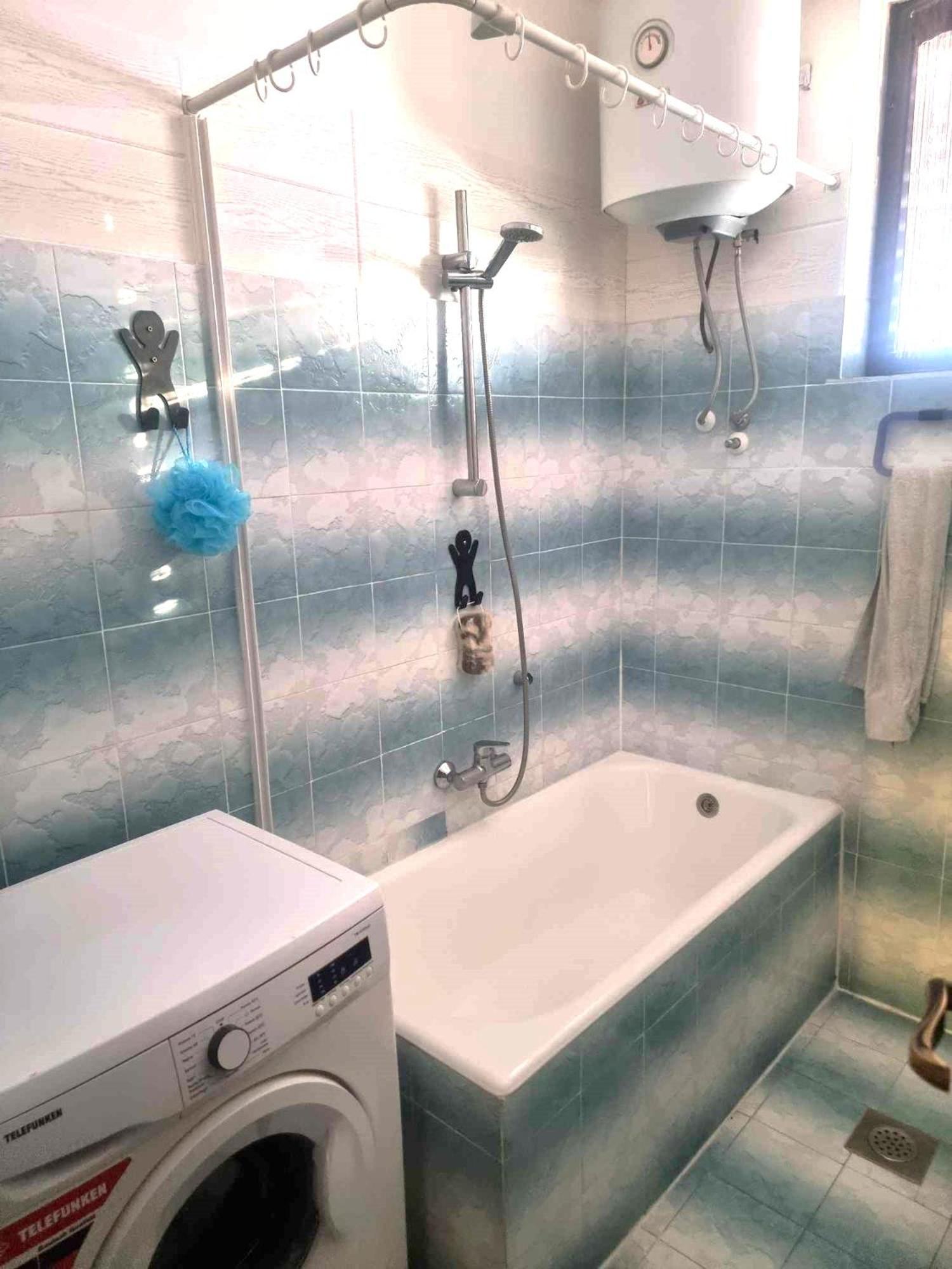 Din-pula Apartment *