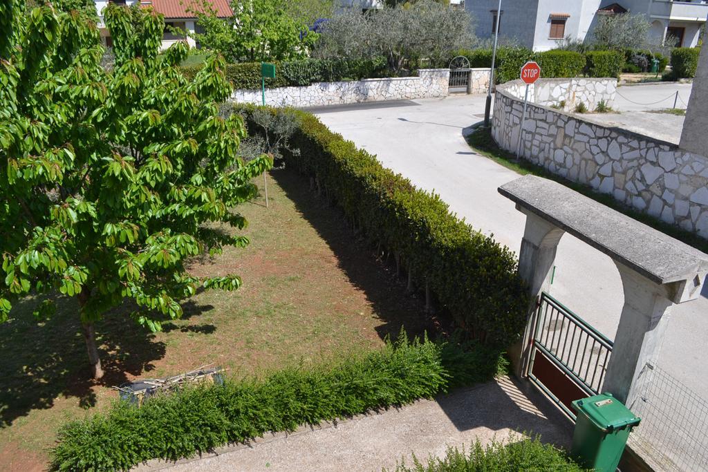 Din-pula Apartment